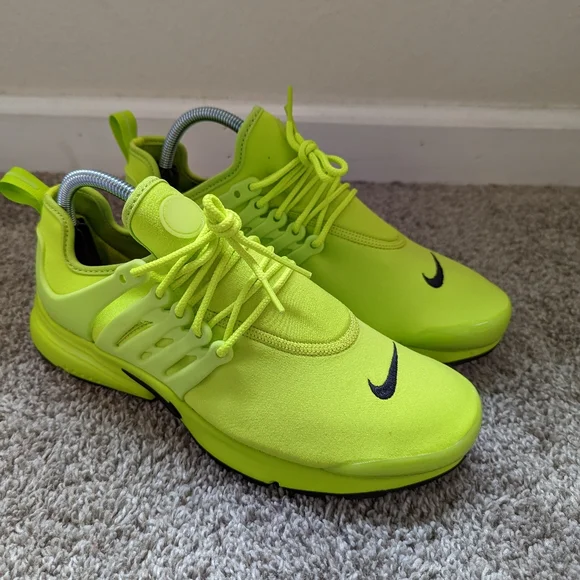 NIKE AIR PRESTO "ATOMIC GREEN" DV2228 300 WOMEN'S New without box - Picture 3 of 8